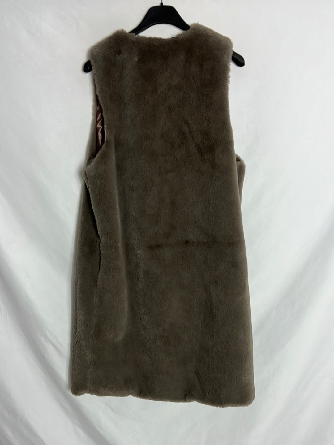 OTRAS. Chaleco pelo marrón largo T.M