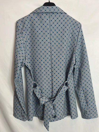 ALLÔ ALLÔ. Total blazer and printed trousers look. TS/M