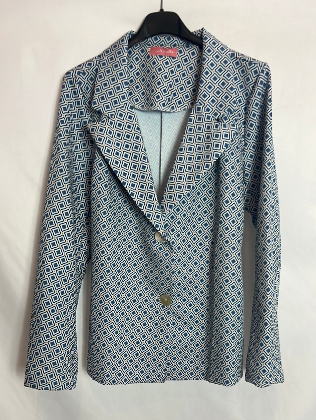 ALLÔ ALLÔ. Total blazer and printed trousers look. TS/M