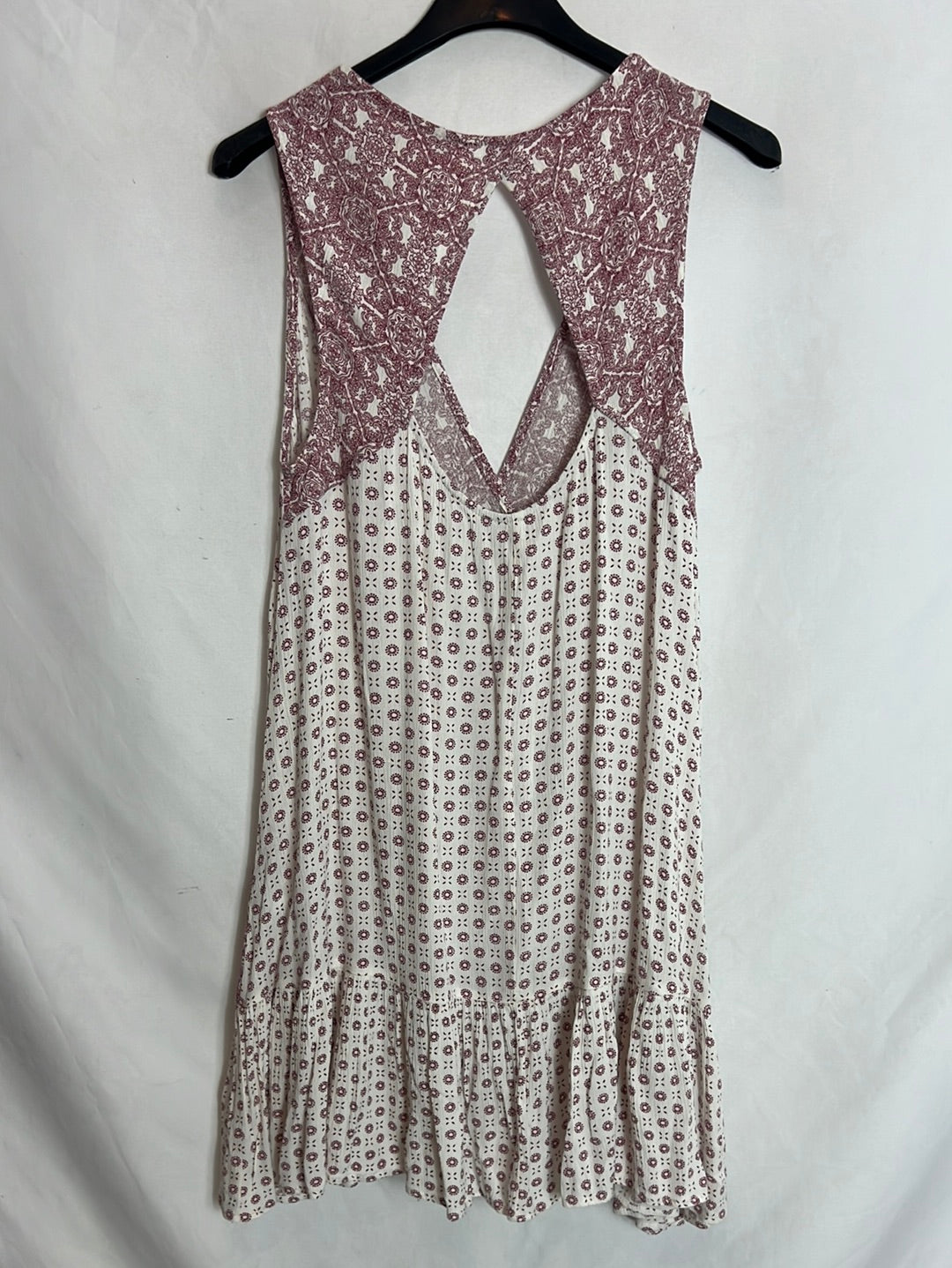 FOREVER 21. Short dress with slits. TM