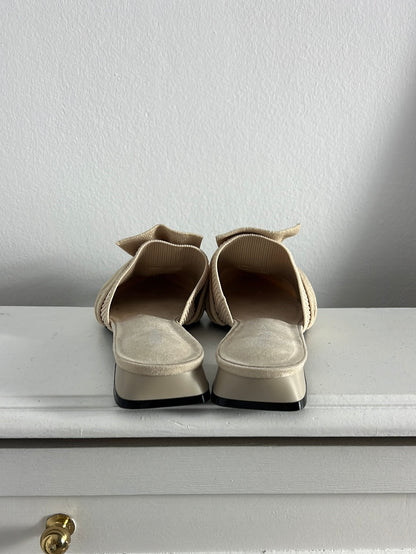 VIVAIA. Mules textura e hilos dorados. T 36