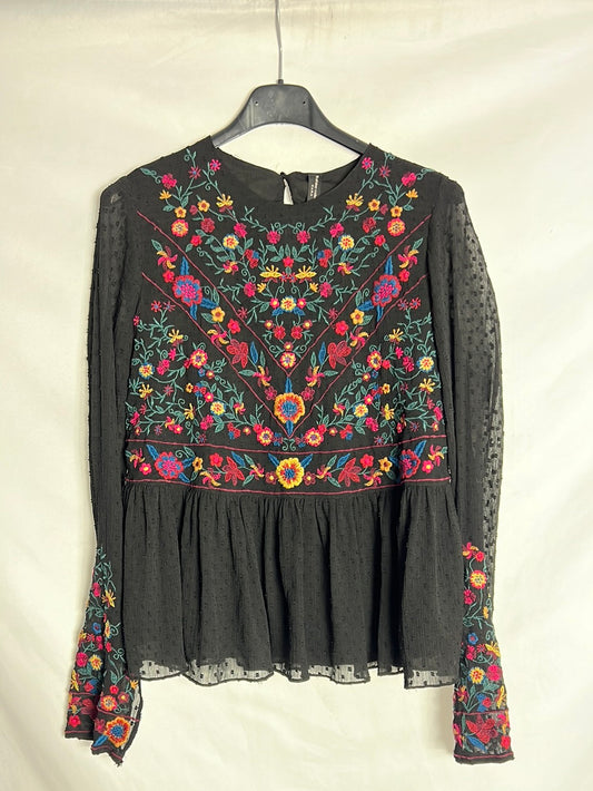 ZARA. Blusa plumeti bordada T.xs