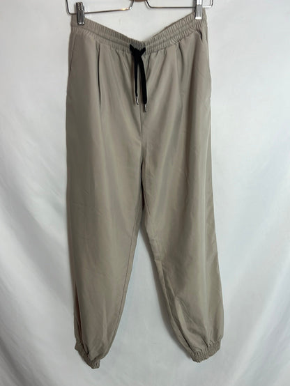 ZARA. Beige joggers. TM