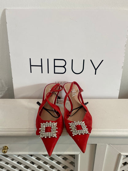 ZARA. Red suede heel. Size 41