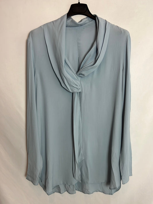 OTHERS. Light blue flowy knotted blouse. Size XL