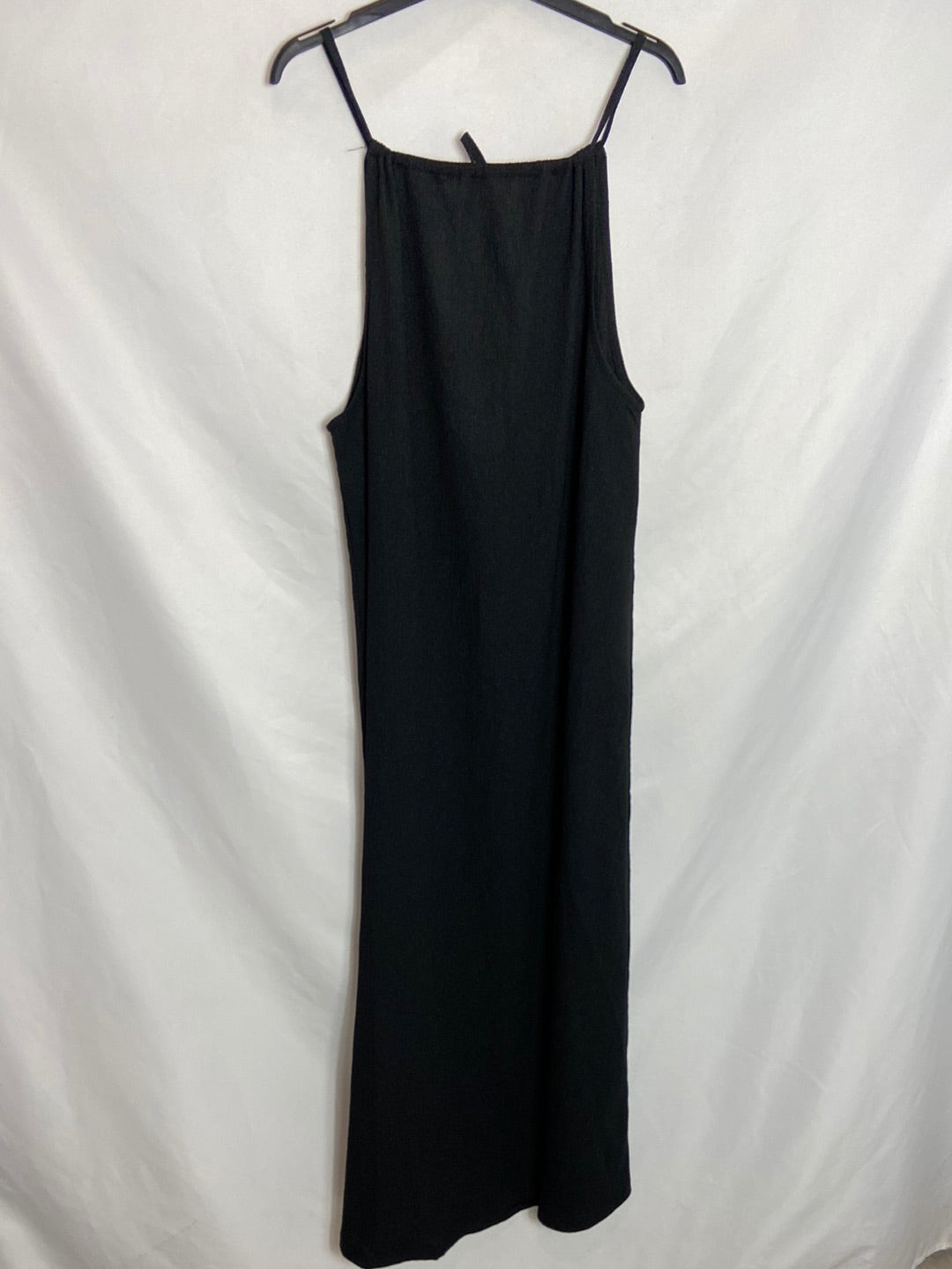 PIECES. Vestido negro midi T.m