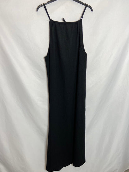 PIECES. Vestido negro midi T.m