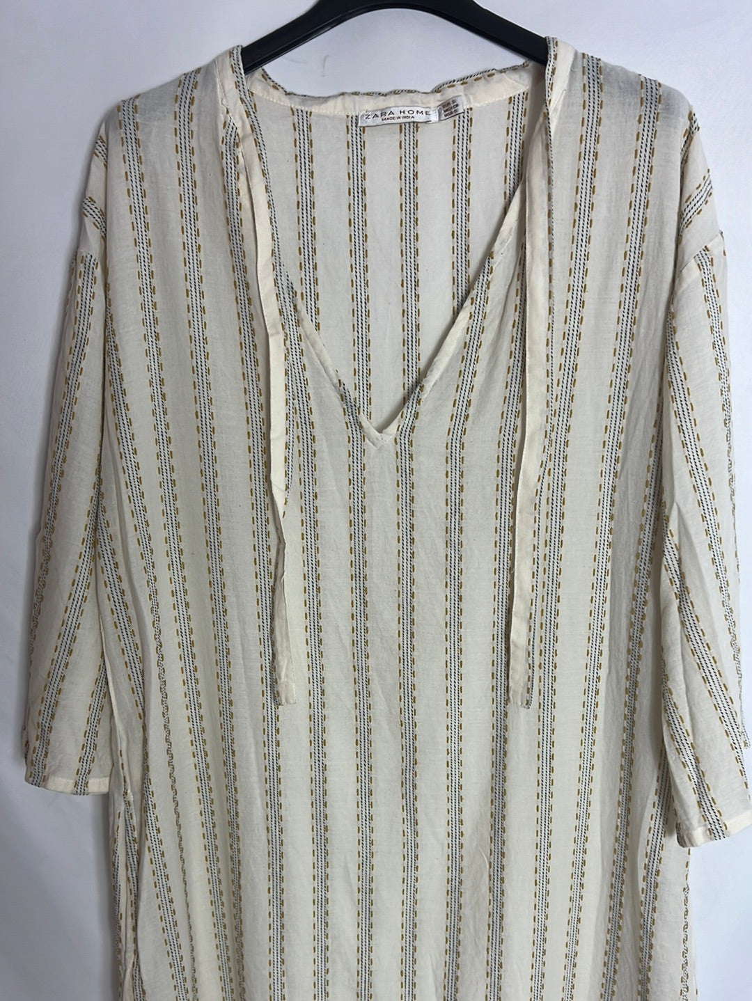ZARA HOME.  Vestido estilo caftán bordados. T S