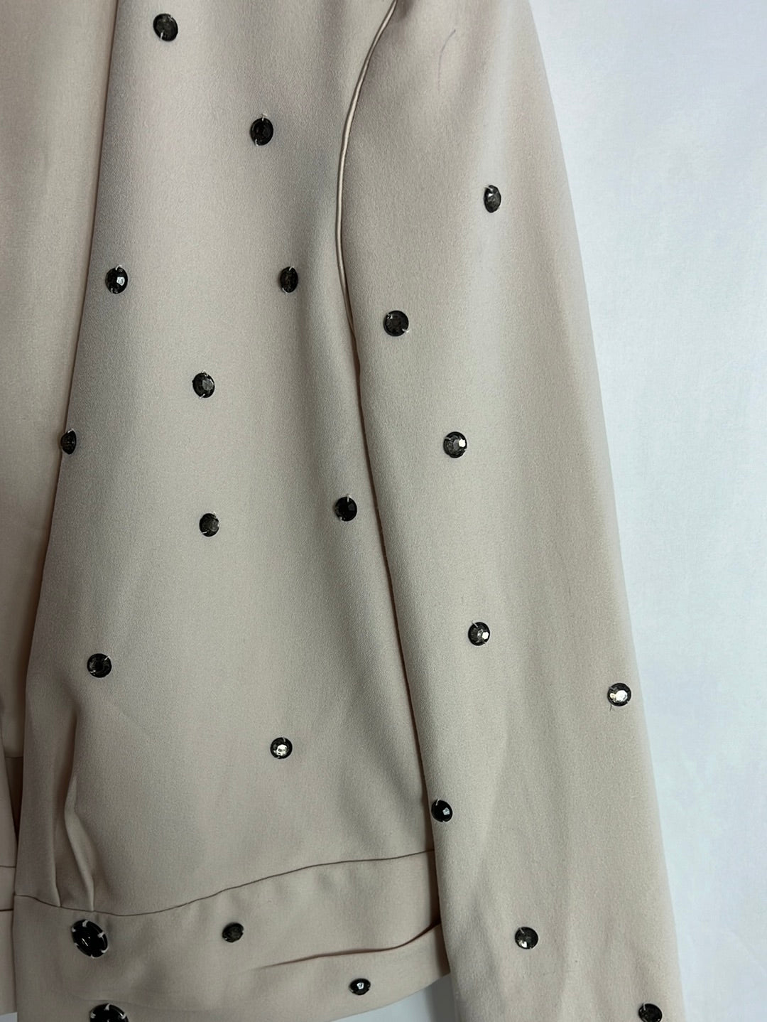 INTROPIA. Beige jacket with rhinestone detail. Size 46 (L)