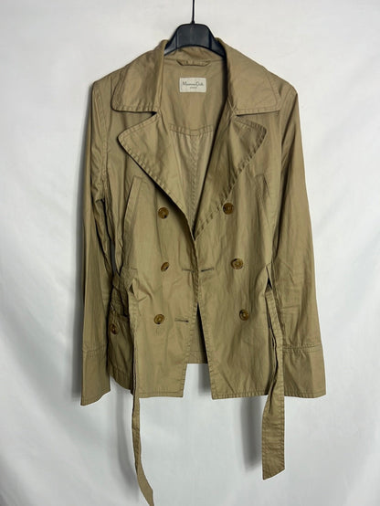 MASSIMO DUTTI. Gabardina corta beige. T M