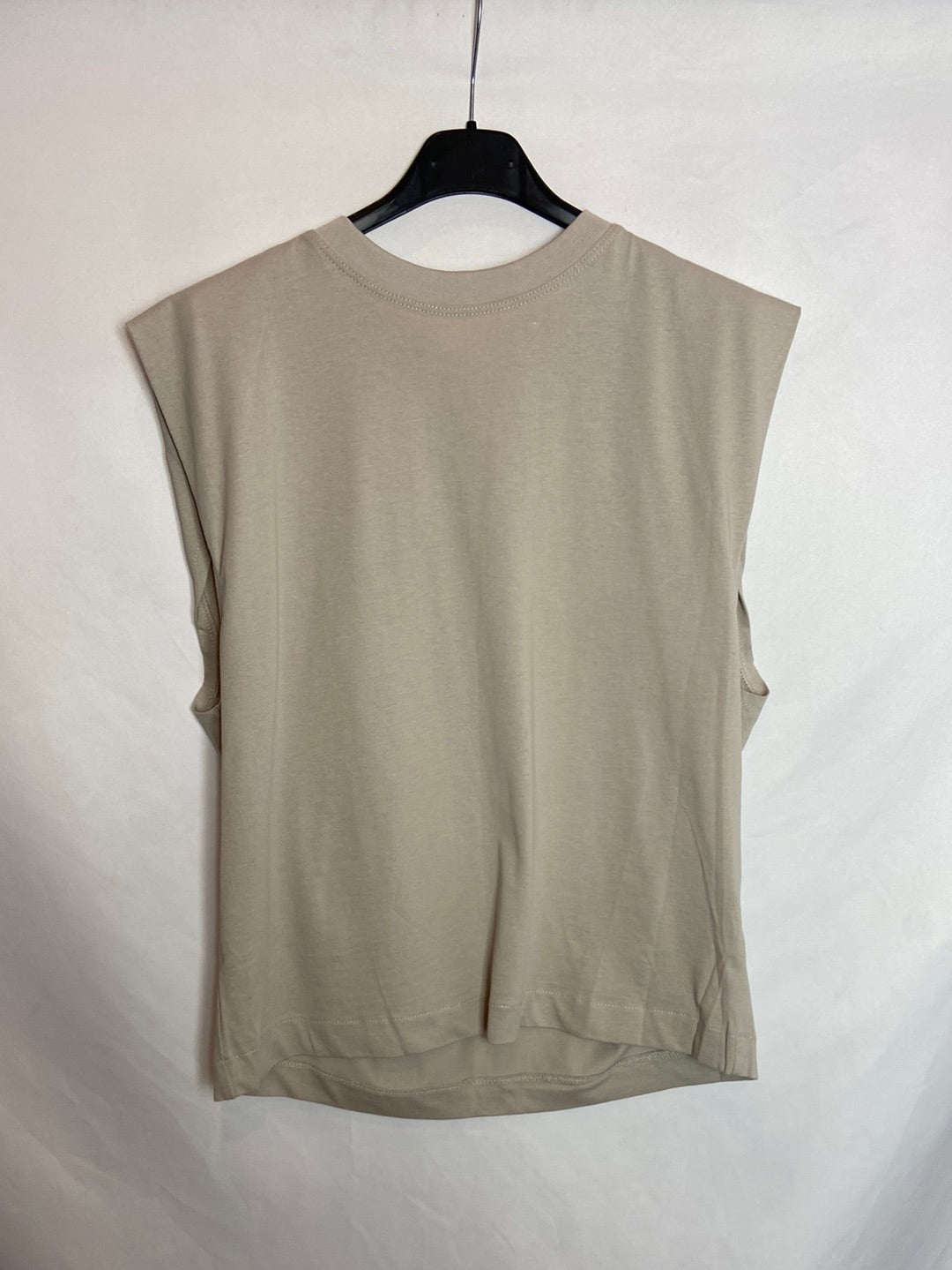 H&amp;M. Beige tank top. T.XS