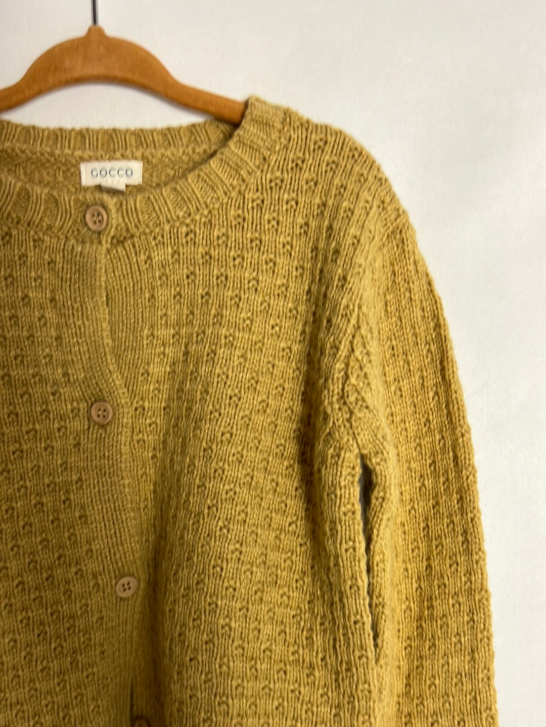 GOCCO. Chaqueta mostaza textura. T 7-8 años