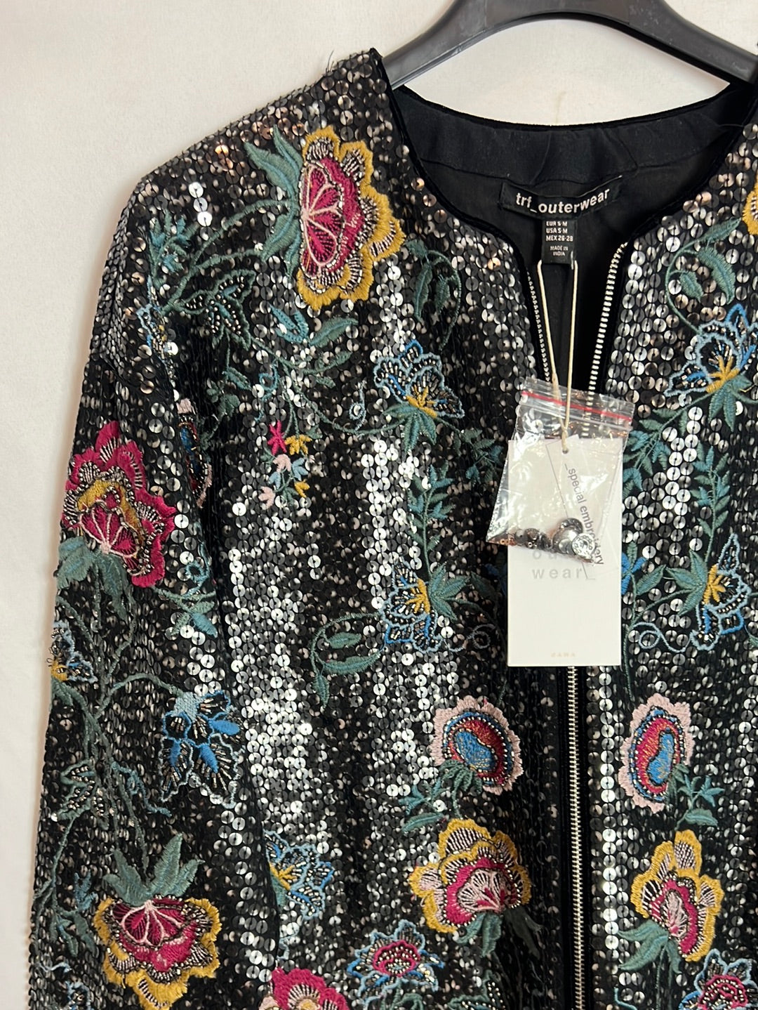 ZARA. Black printed sequin jacket. TS/M