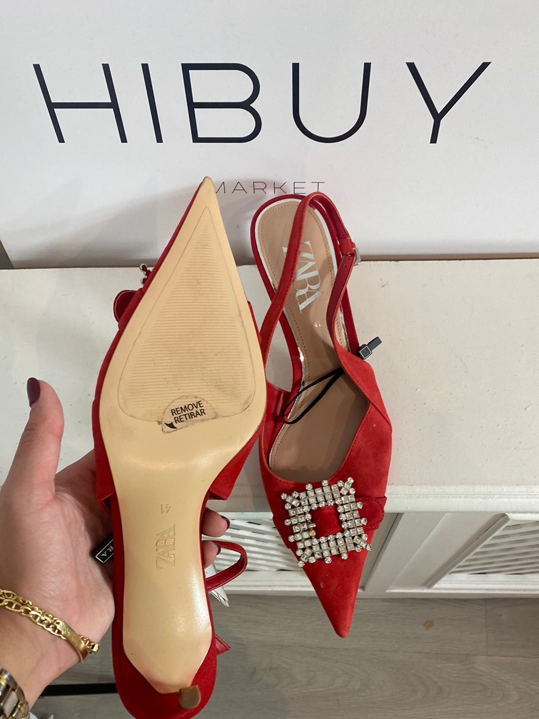 ZARA. Red suede heel. Size 41