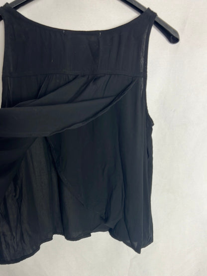 NAËLLE. Top negro fluido. T S