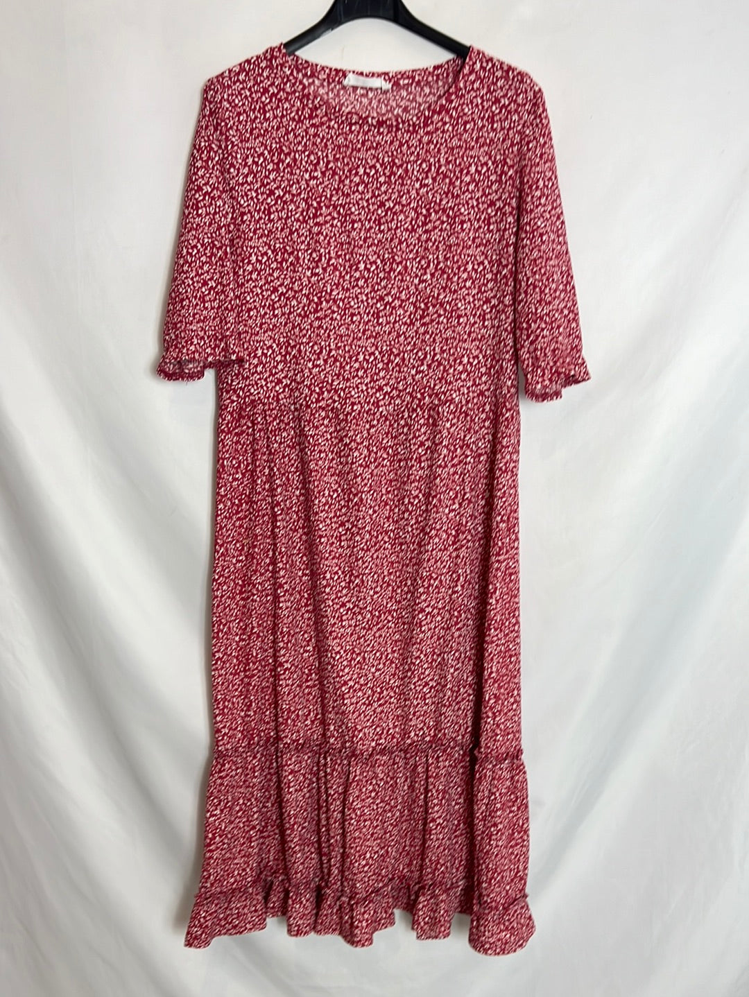 MANGO. Red midi dress with white flowers. TS