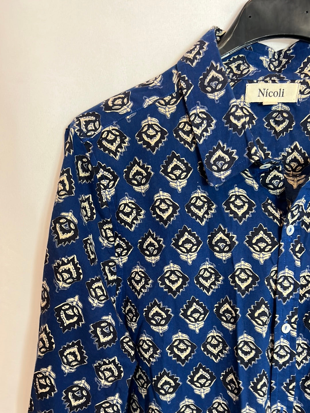 NICOLI. Blusa azul estampada. T M