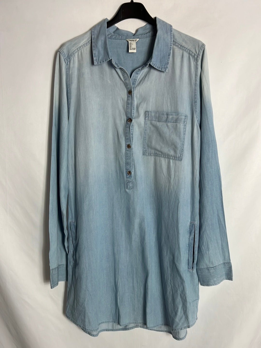 FOREVER 21. Short denim dress. TM