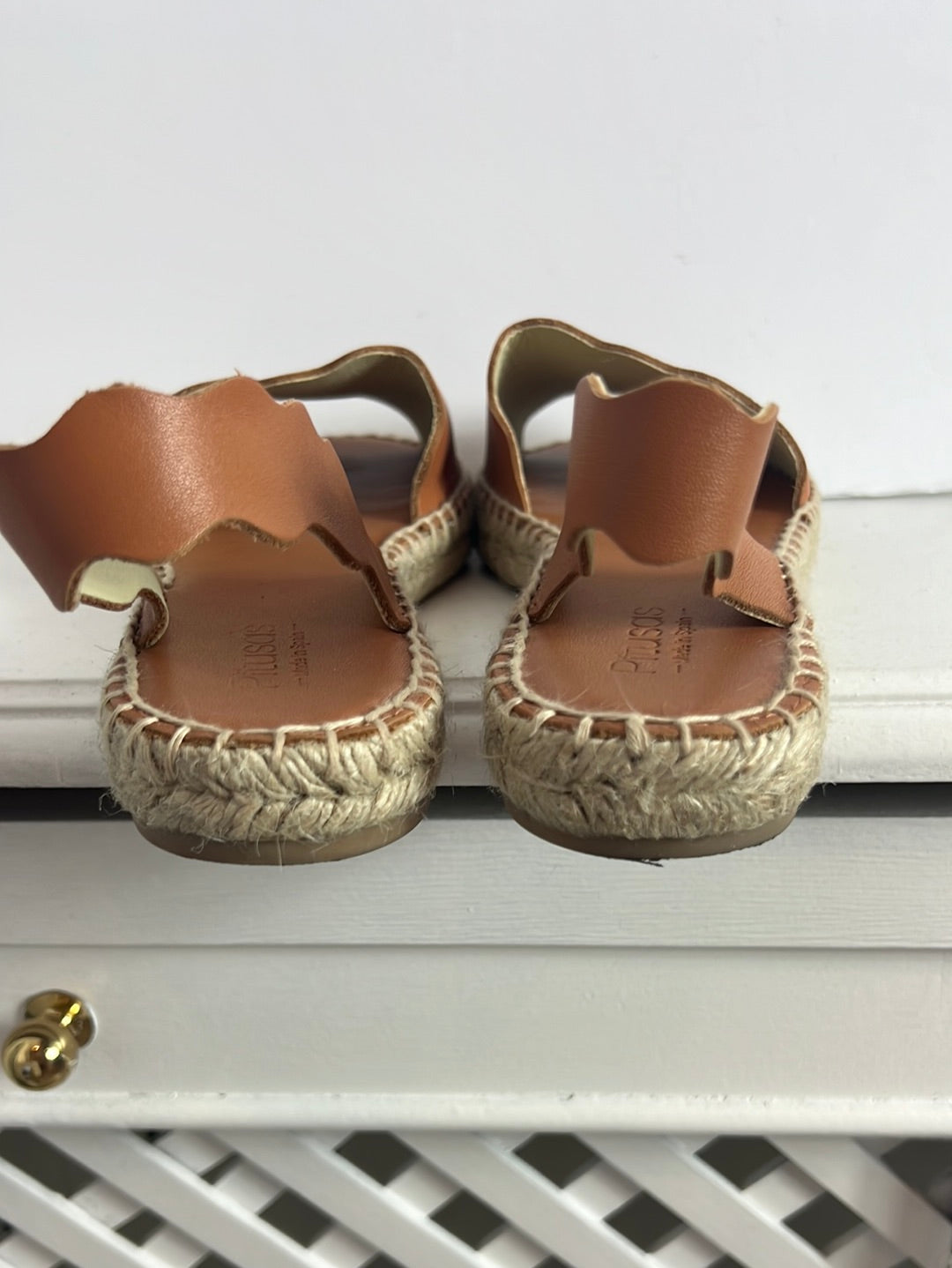 PITUSAS. Sandalias planas esparto marrones. T 37