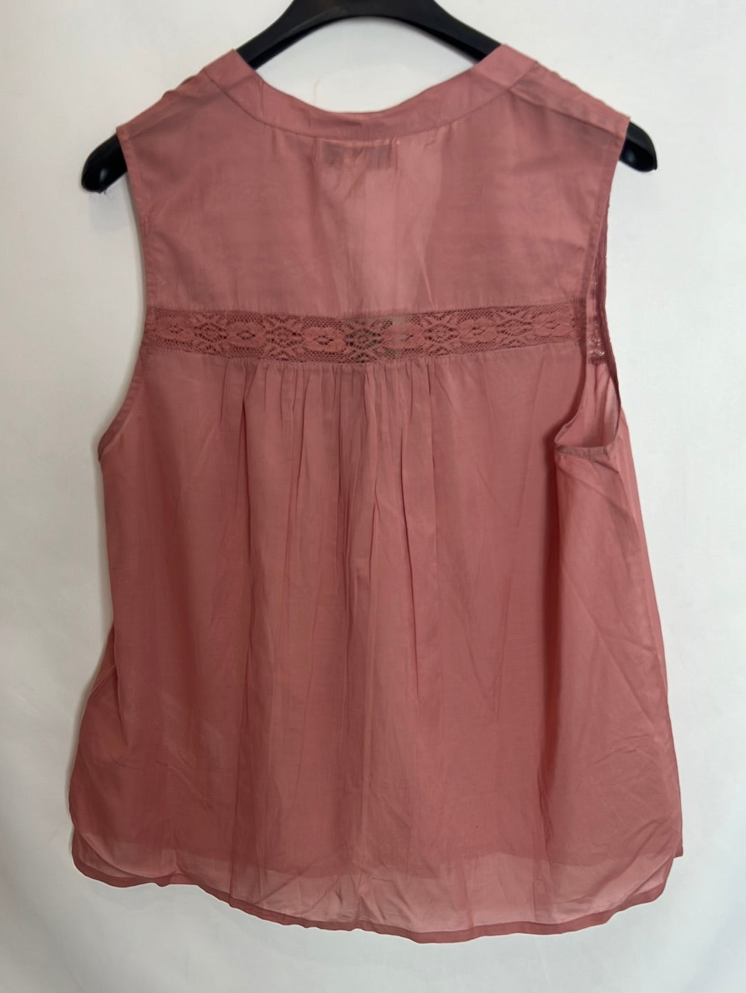 INTROPIA. Pink lace sleeveless blouse. TS