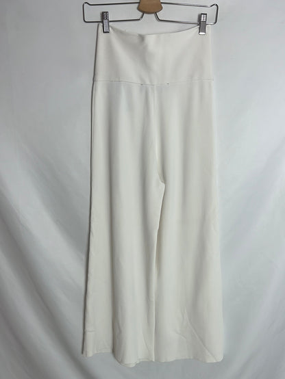 ZARA. Pantalón culotte blanco textura. T S