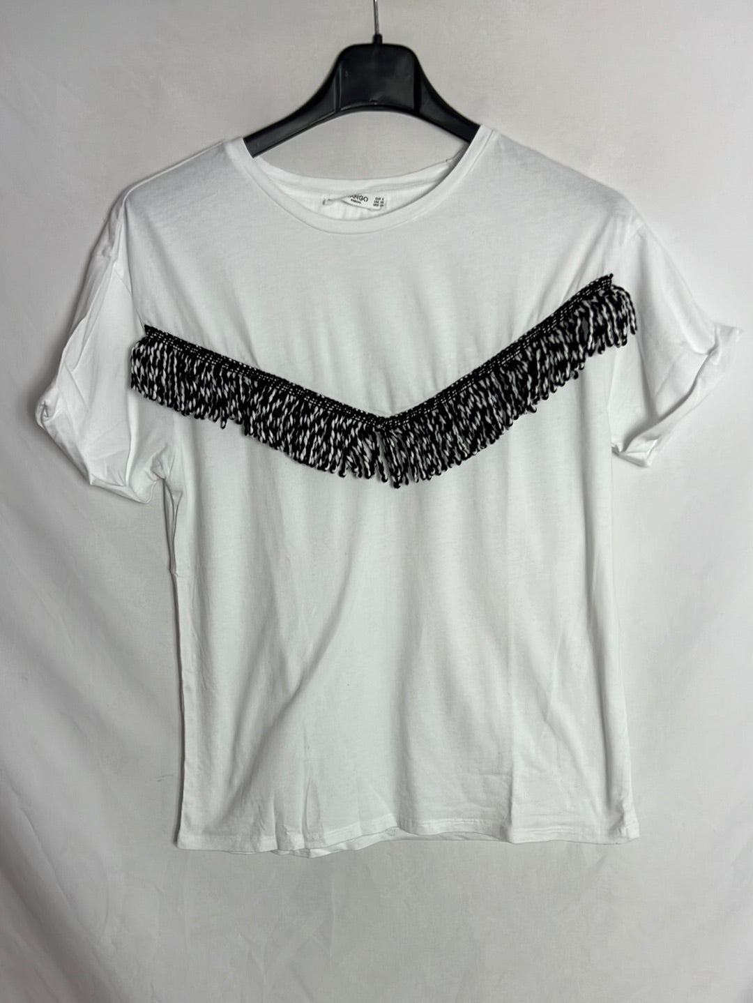 MANGO. Camiseta blanca flecos. T S