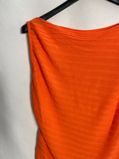 MARIA GRANDES. Flowy orange ribbed top. TS