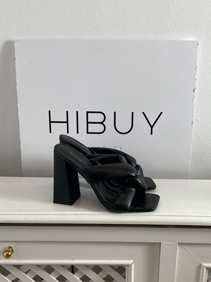 PRETTY LITTLE THING. Sandalias tacón negras. T.6us(36-37)