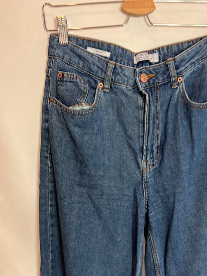 BERSHKA. Pantalón ancho denim T.38