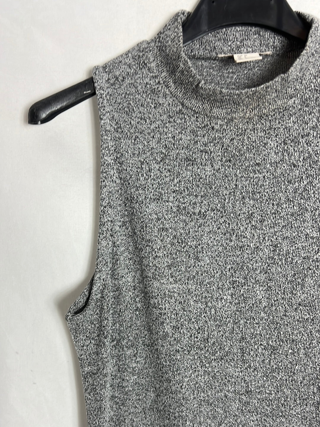 H&M. Camiseta sin mangas jaspeada azul. T 36