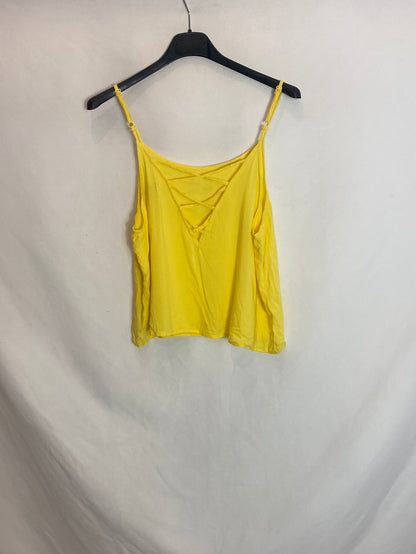 EASY WEAR. Crop top amarillo tirantes. T.L