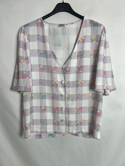 BABYLON. Total look: Vintage-style printed blouse and pants. TM 