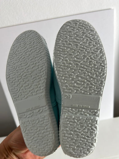 PISAMONAS. Light blue canvas sneakers with toe caps. Size 29