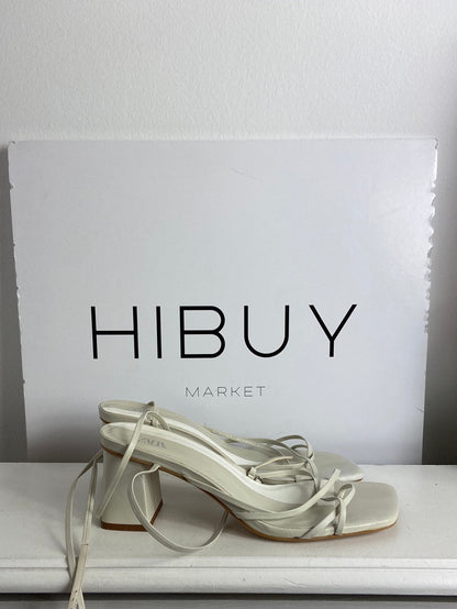 ZARA. Sandalias tacón trenzadas. T. 39