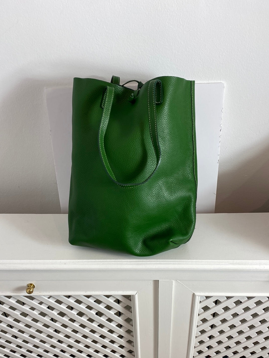 OTRAS. Bolso de hombro verde