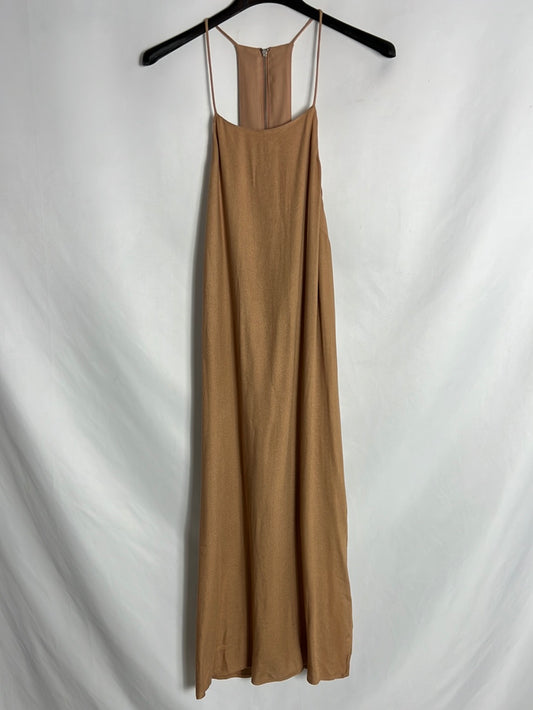 FOREVER 21. Vestido midi color nude cuello halter. T M