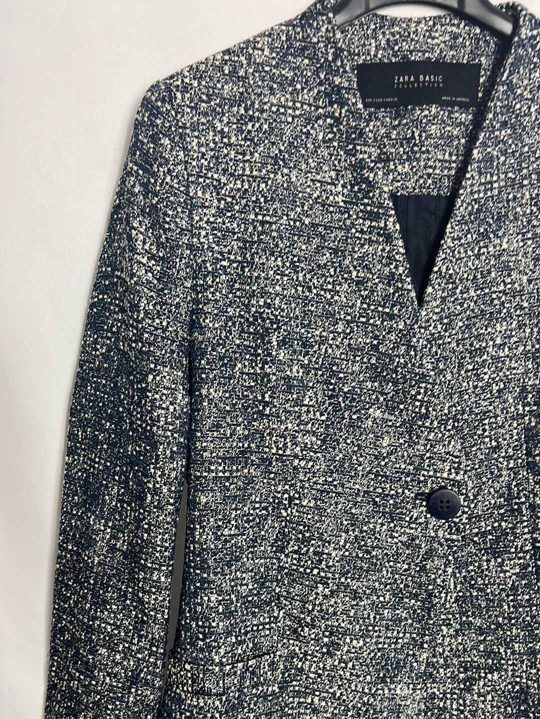 ZARA. Long blue and white tweed jacket. TS