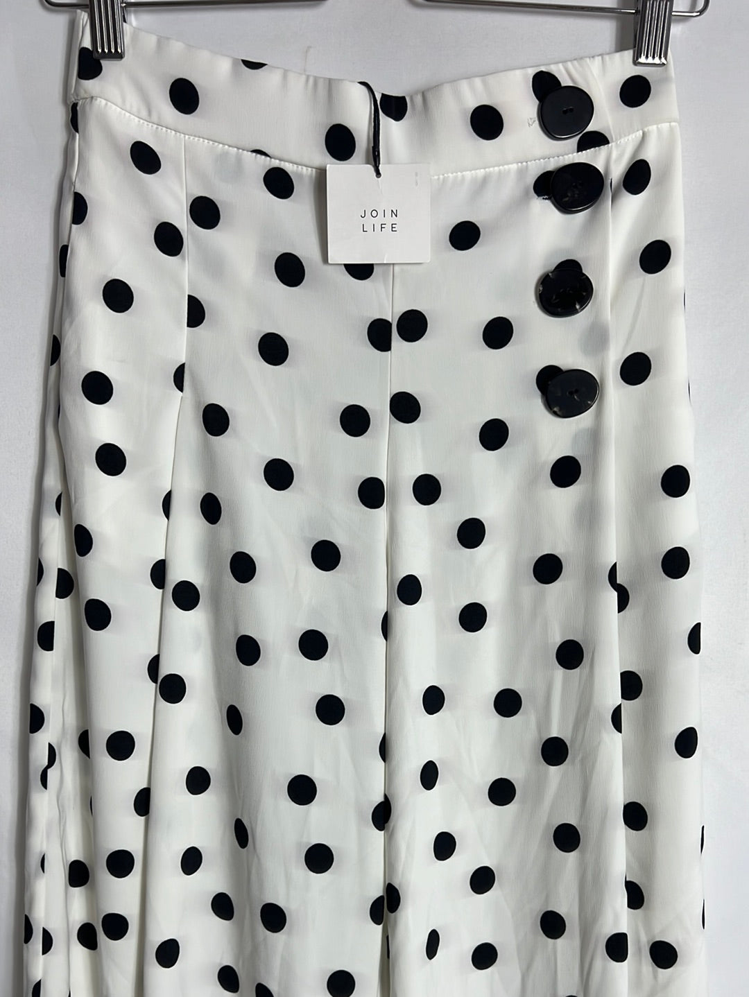 ZARA. Pantalón culotte blanco lunares. T XS