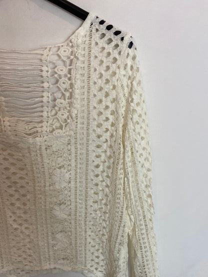 OTHERS. Long-sleeved lace t-shirt. TS