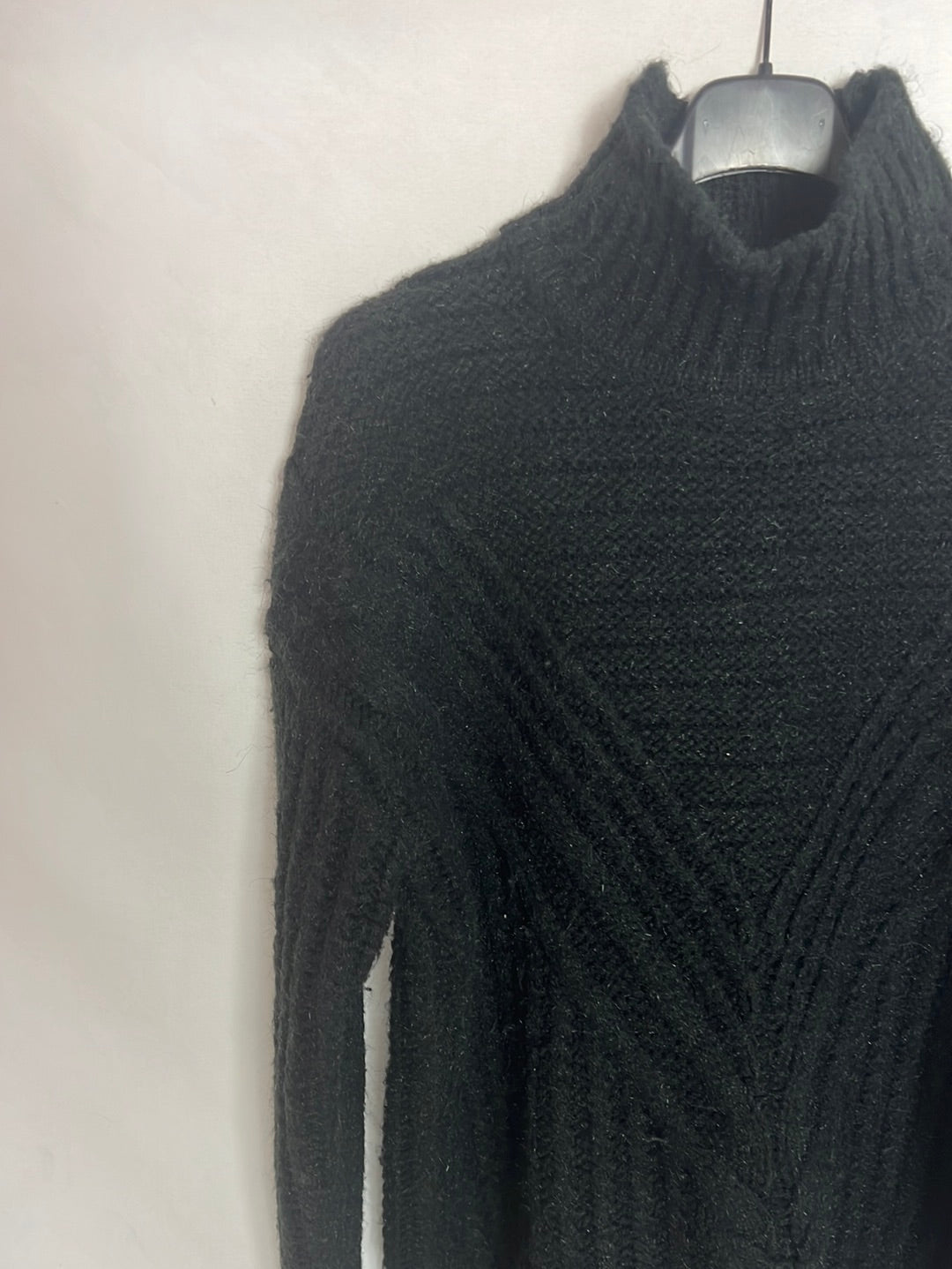 ASOS. Jérsey punto cuello vuelto negro. T.XS (s/m)