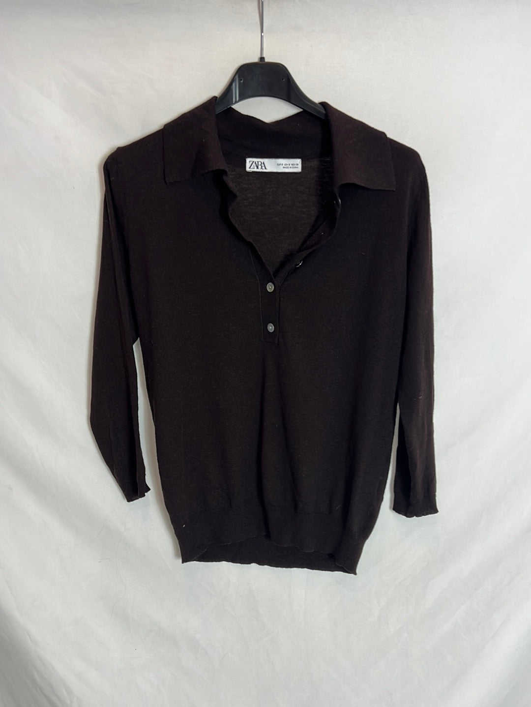 ZARA. Jersey fino marrón con cuello. T S