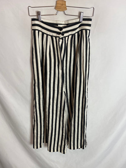 H&amp;M. Striped fluid culottes. Size 36