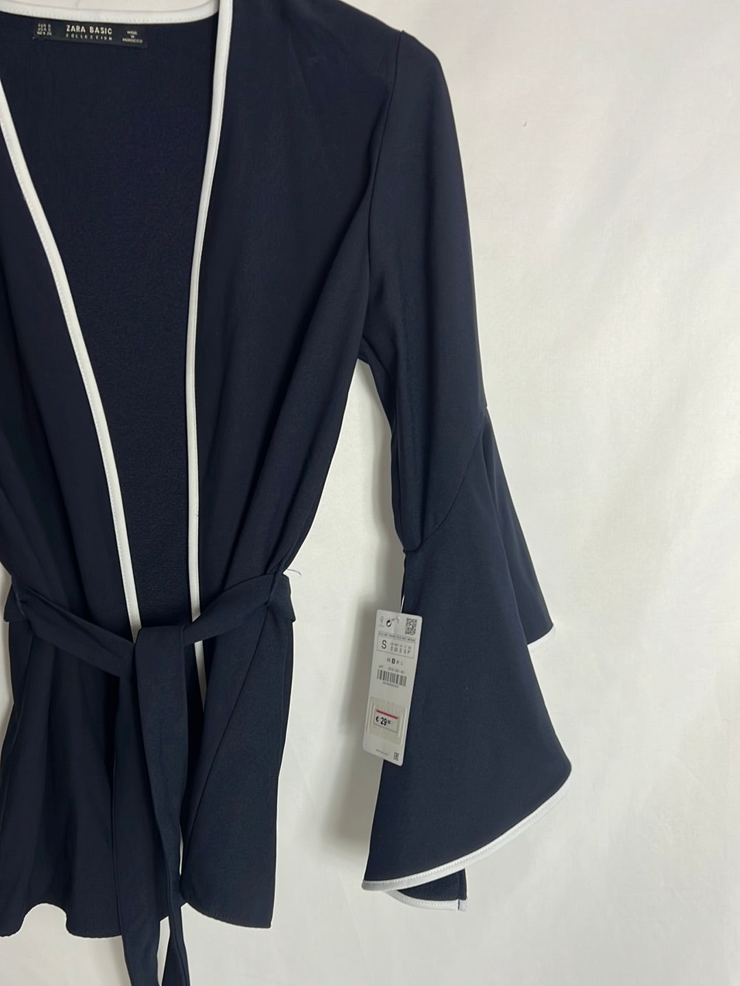 ZARA. Flowing blue jacket with ruffled sleeves. TS