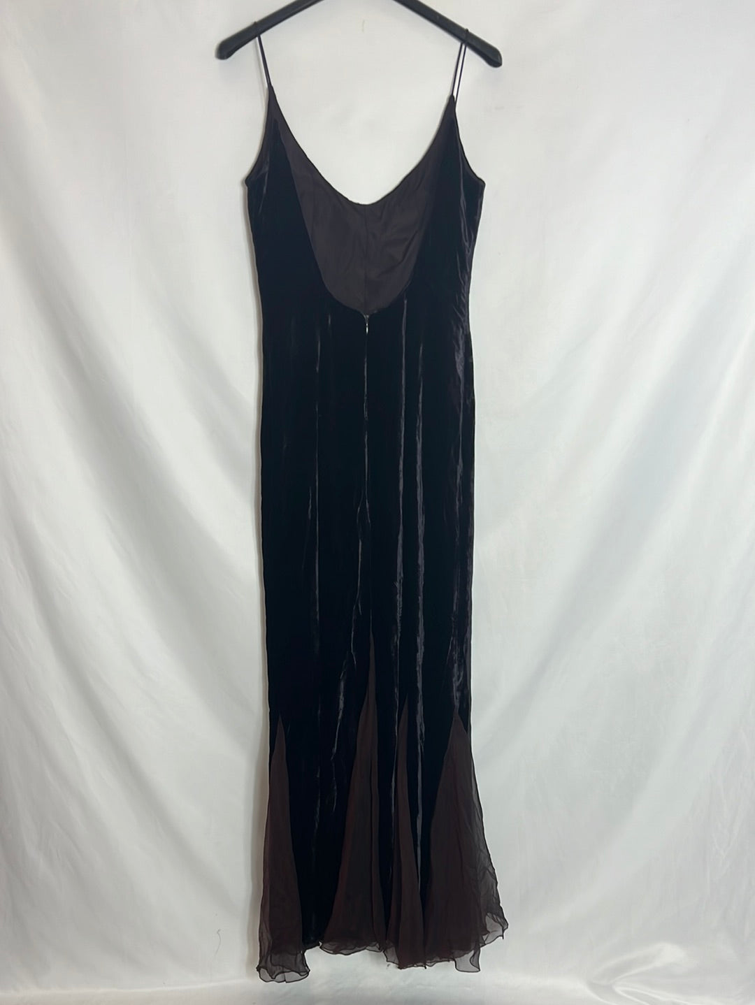 MAXMARA. Long brown velvet dress. Size 40