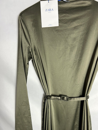 ZARA. Vestido midi  verde caqui T.s