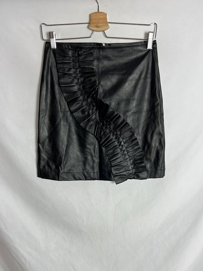 CELOP. Falda corta efecto piel volante. T M