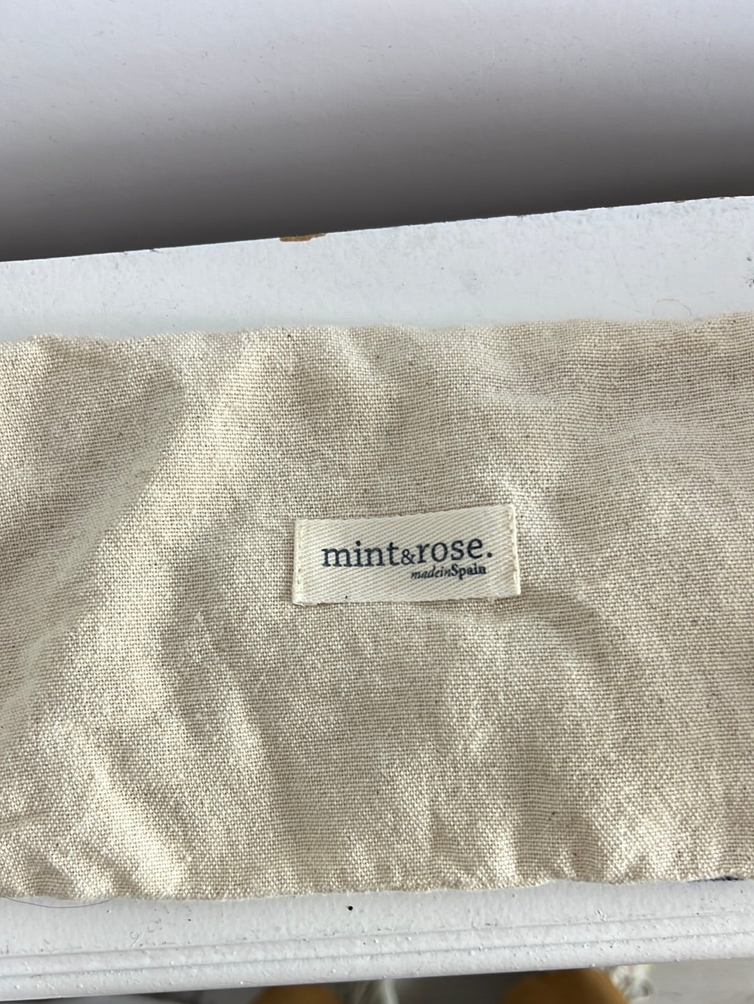 MINT&amp;ROSE. Beige leather flat shoe. Size 37