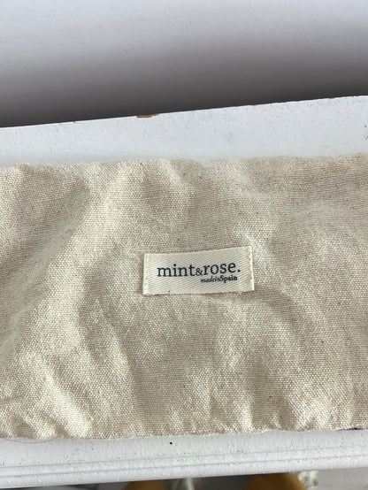 MINT&amp;ROSE. Beige leather flat shoe. Size 37