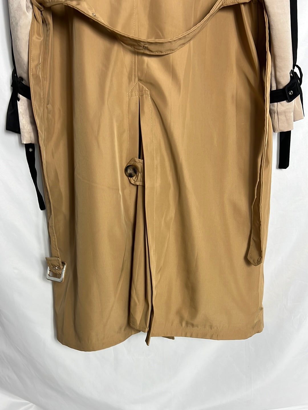 ELLO. Gabardina tricolor mangas satinadas. TU (M/L)