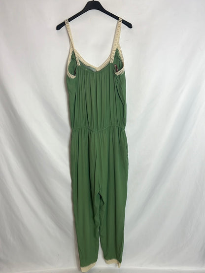 INTROPIA. Mono verde fluido detalle bordados. T 36